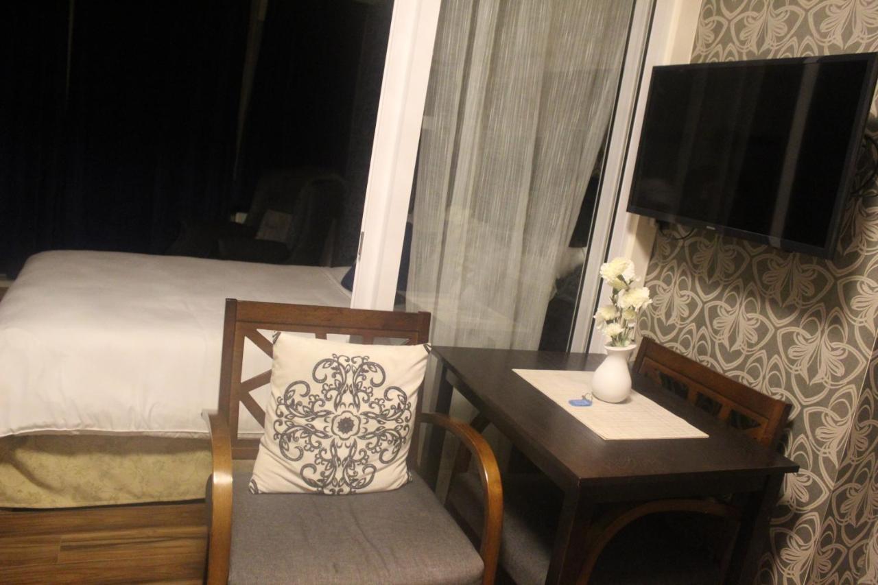 Azure Urban Resort A4 Near Airport Mall With Wavepool Paranaque City Eksteriør bilde